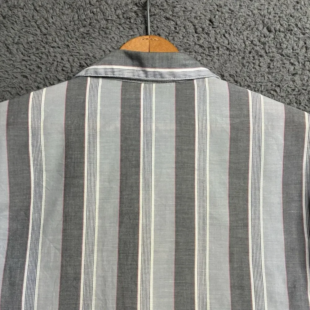 Vintage 70s Camp Shirt Triumph California Men’s Small Lightweight Cat Eye Button